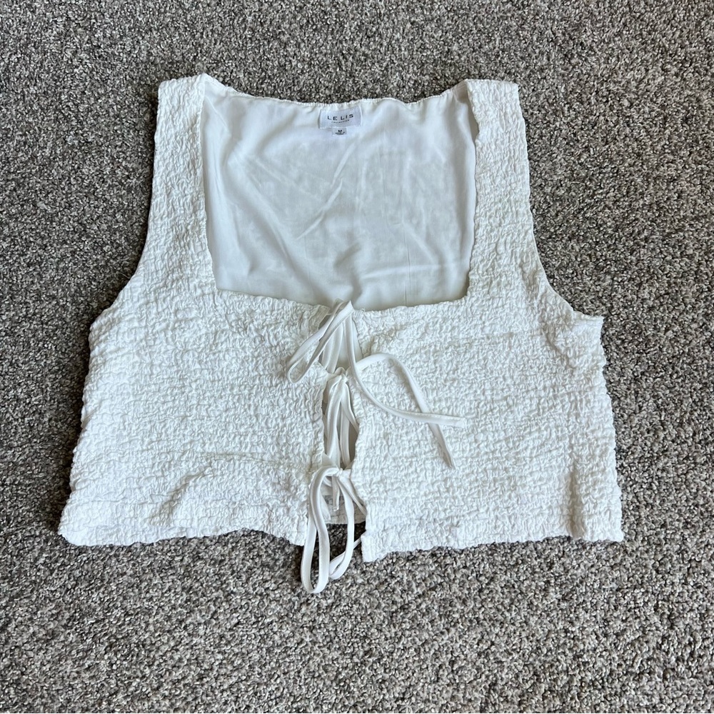 Le Lis White Textured Front Tie Crop Top, Size Medium‎